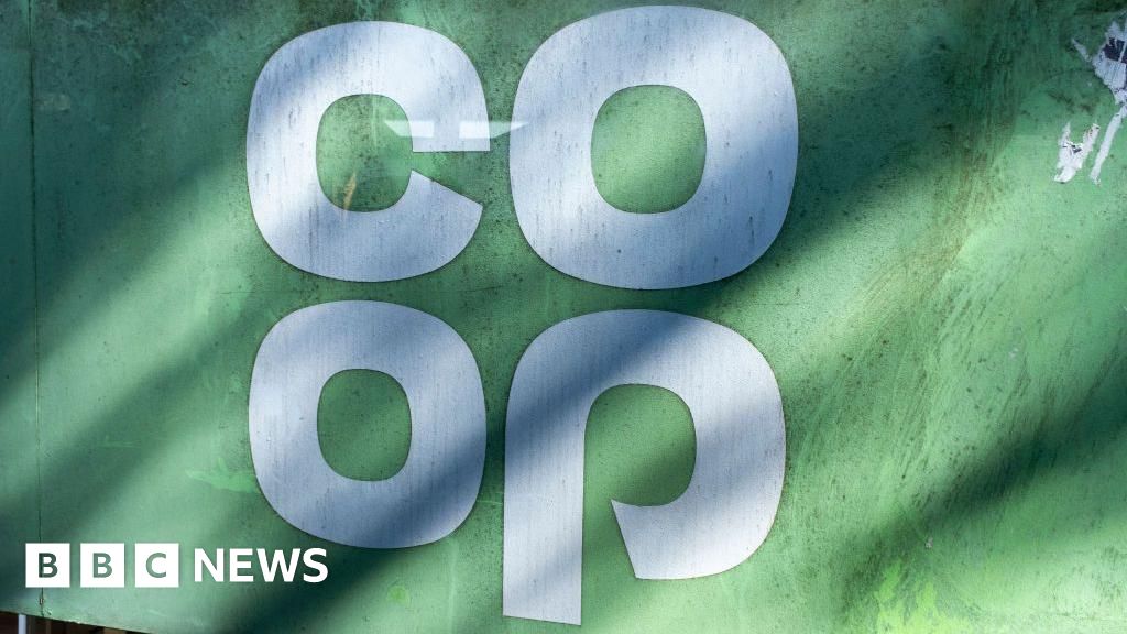 Staff urges to keep cameras in meetings