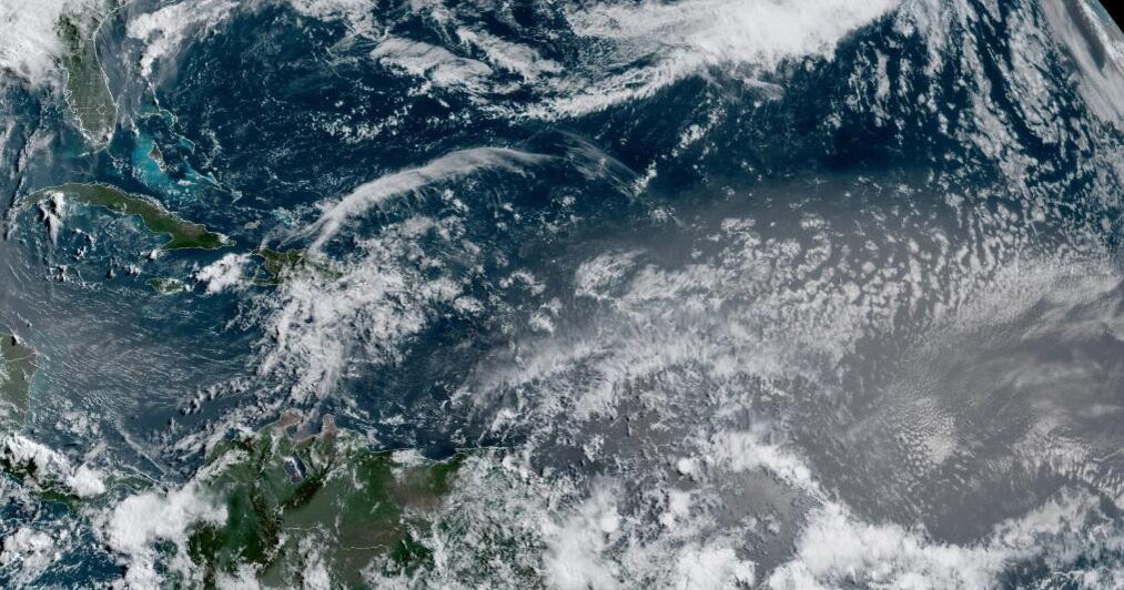 The Sahara's large dust feathers are heading towards Florida toward the Atlantic Ocean