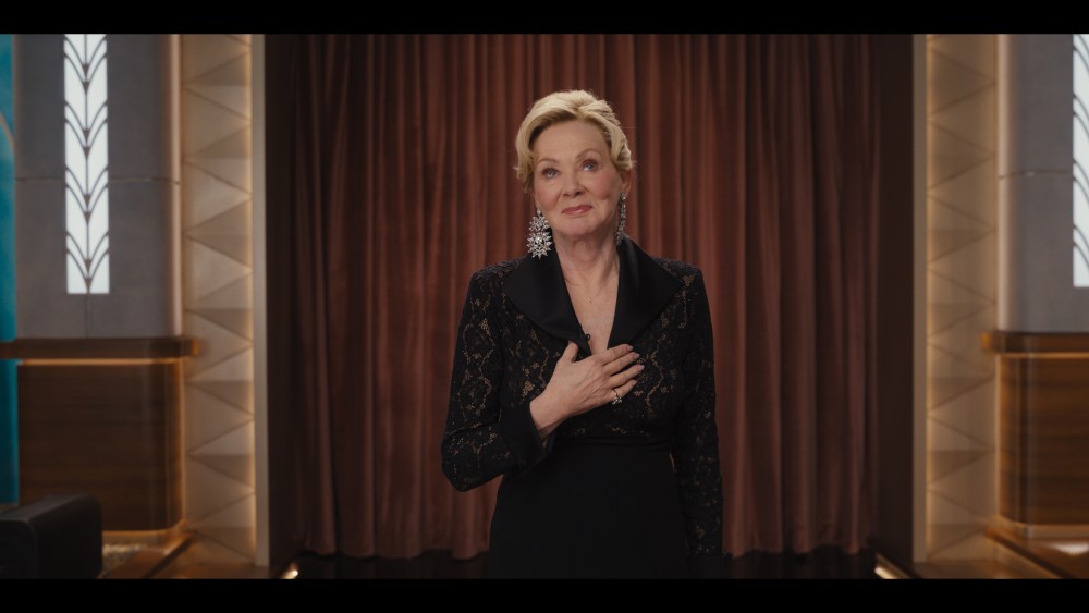 The truth behind Jean Smart's late-night trip