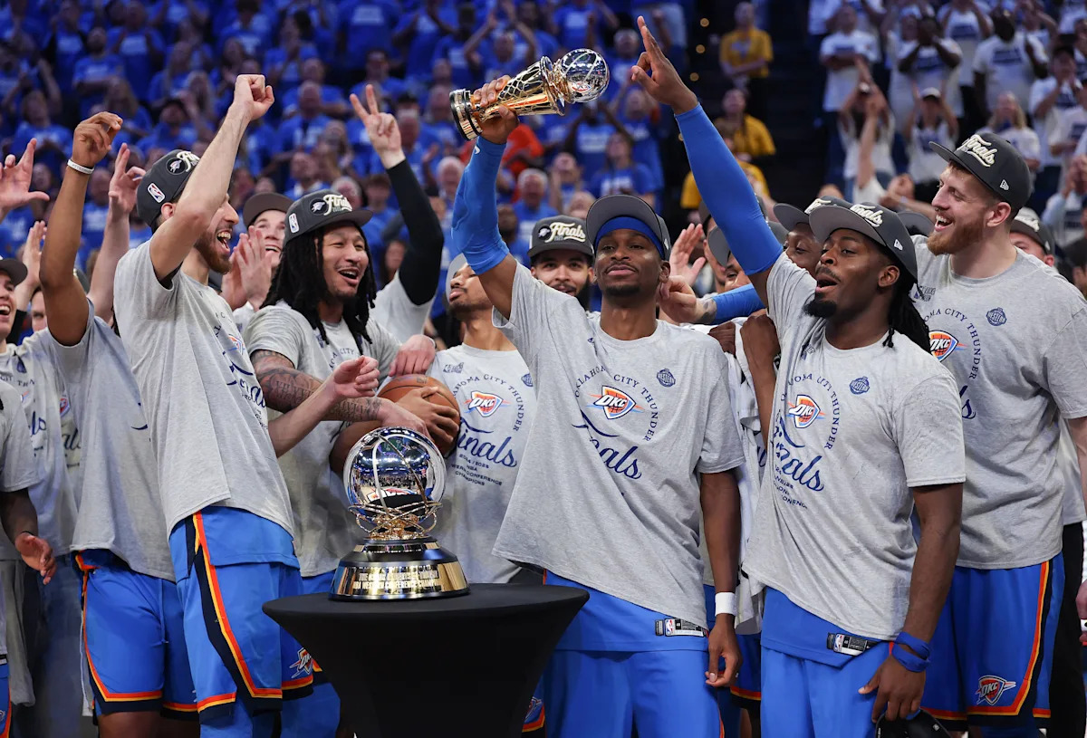 Thunderbolt and Panthers enter NBA and Stanley Cup finals