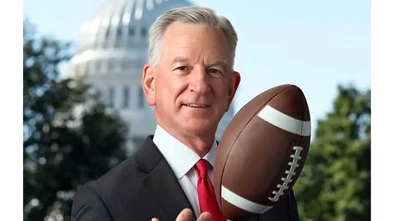 Tiuberville said Biden's Trump “inherited a 0-12 football team”