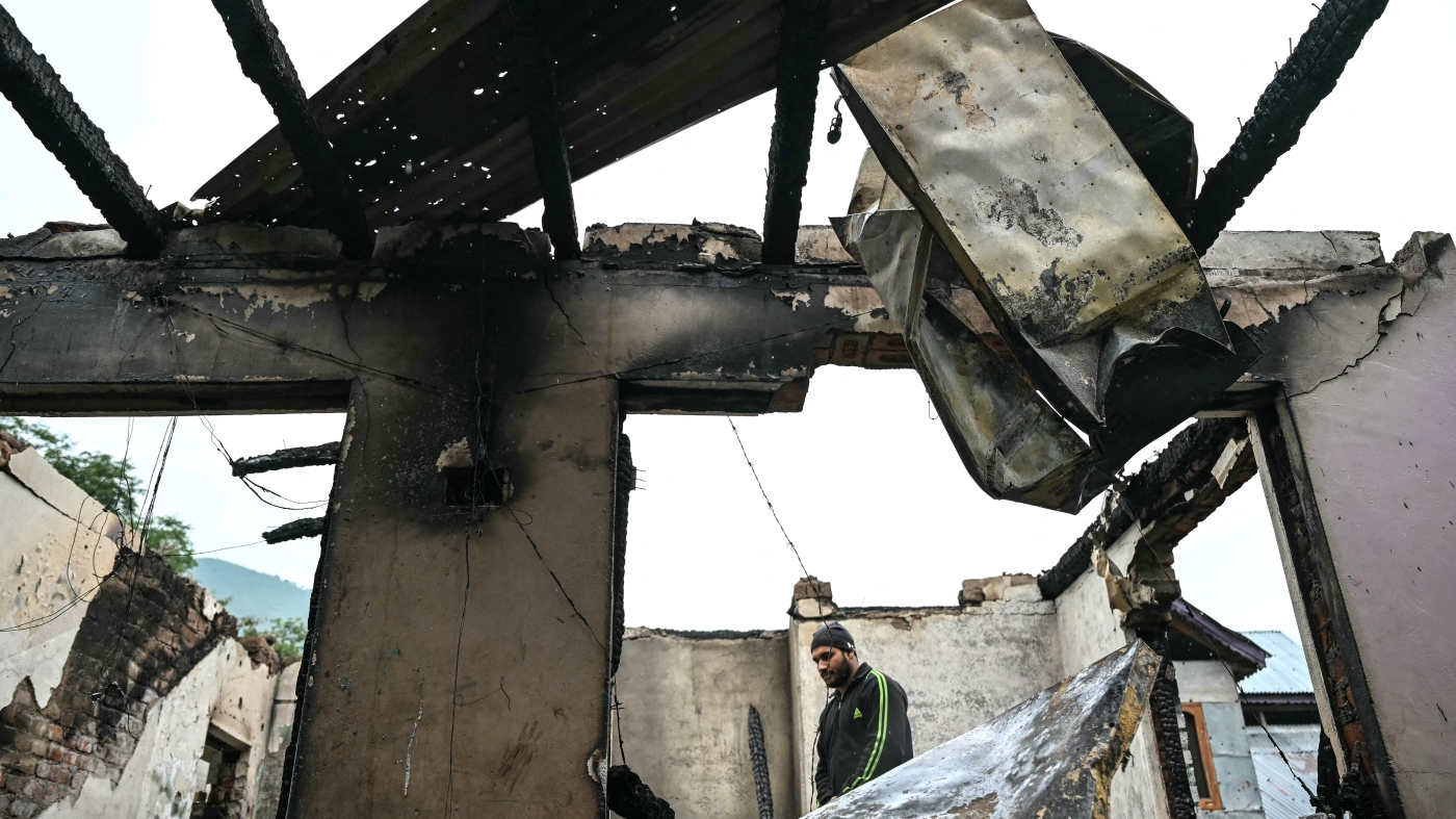 Trade attacks in India and Pakistan, with fear of wider war: NPR