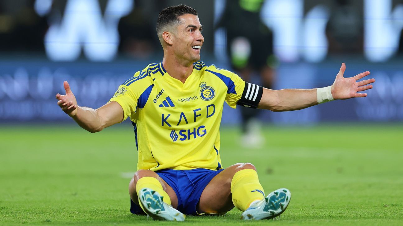 Transfer rumors, news: Brazilian club eyes Ronaldo club World Cup