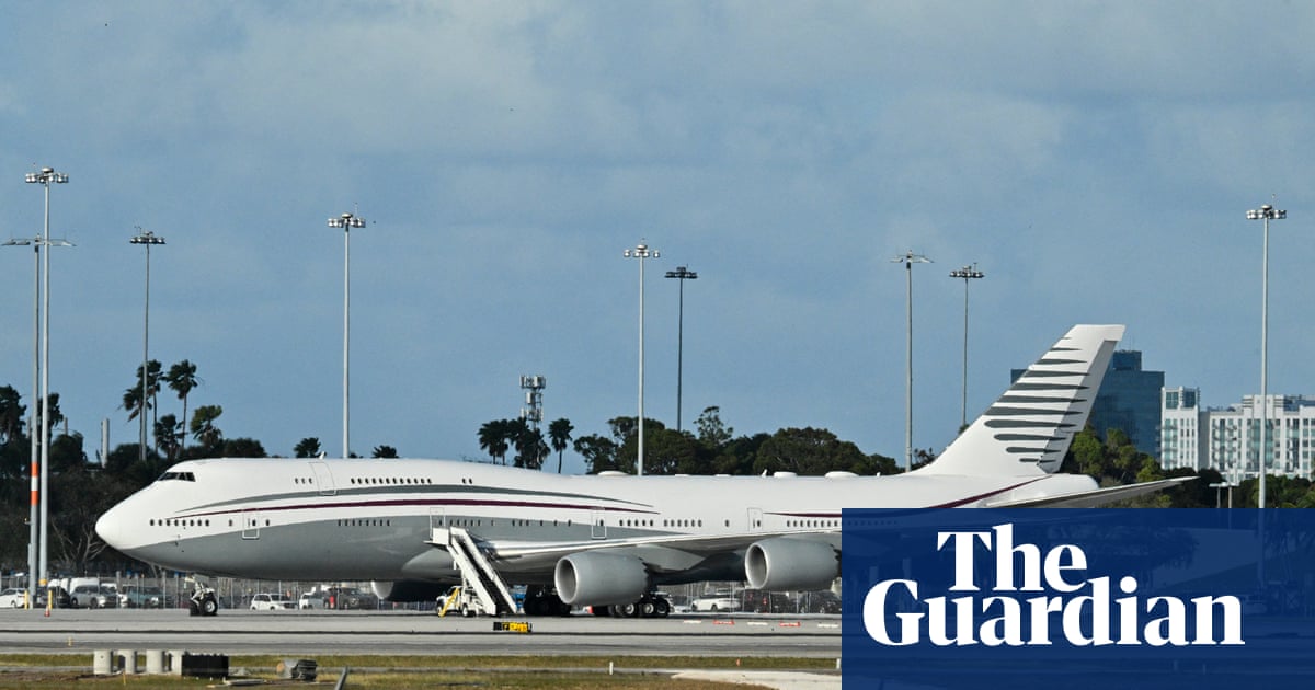 Trump administration accepts Qatar's jets to use them as Air Force One | Trump administration