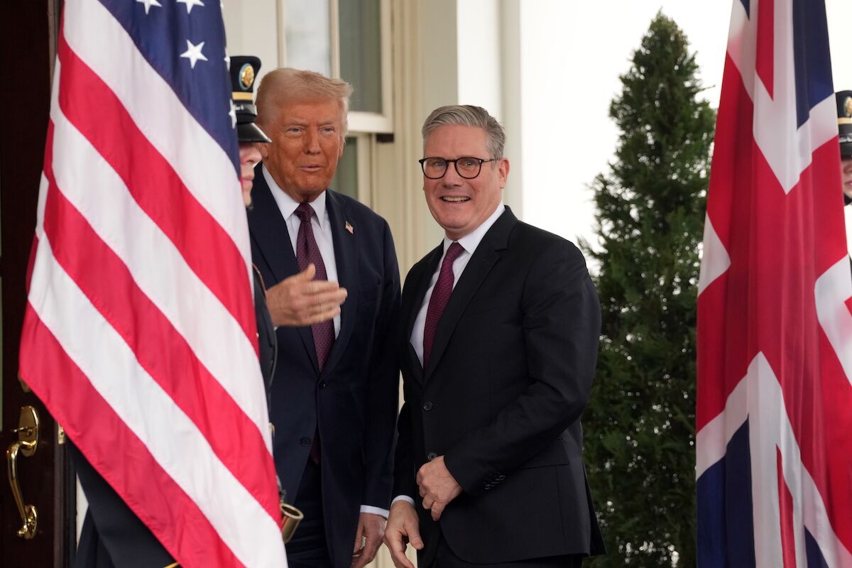 Trump anuncia negócios de negócios com a Grã -Bretanha
