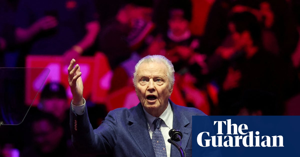 Trump demands 100% tariffs on foreign films every day after Jon Voight proposes “limited” tariffs | Movie Industry