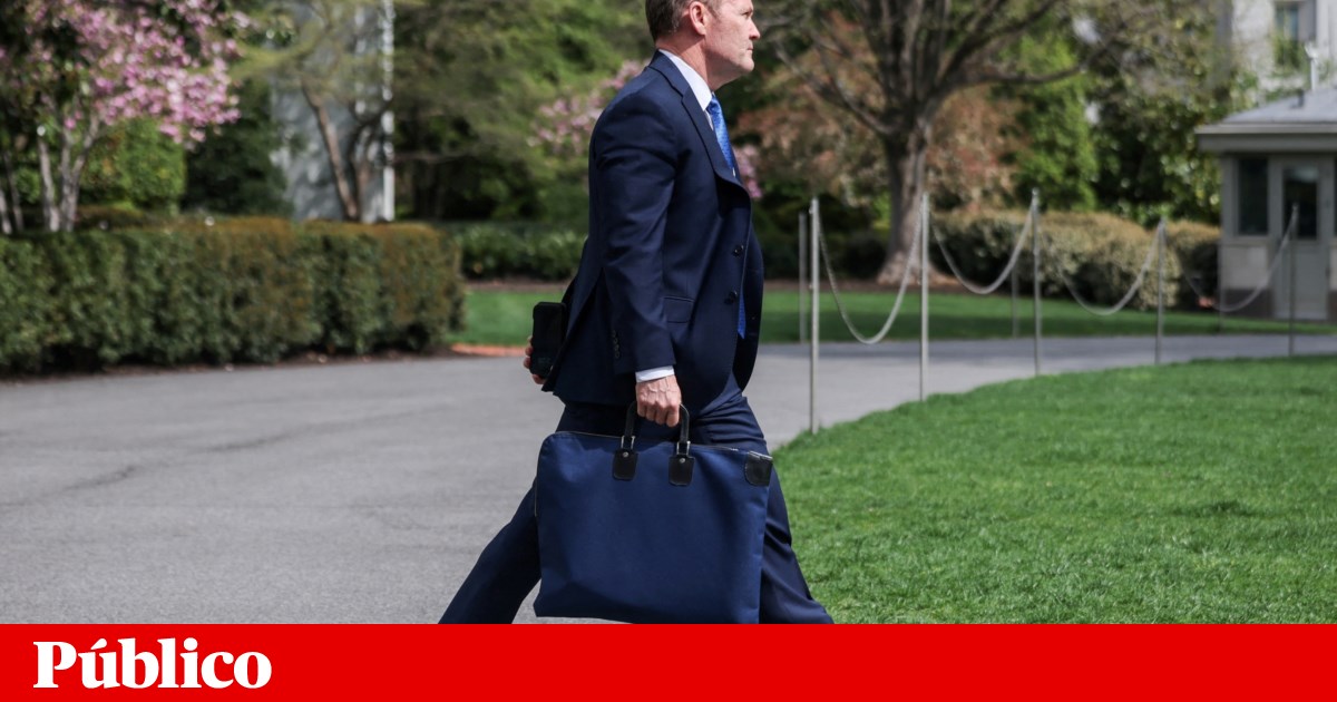 Trump dirige Mike Waltz para compartilhamento de informações secretas on -line | Estados Unidos