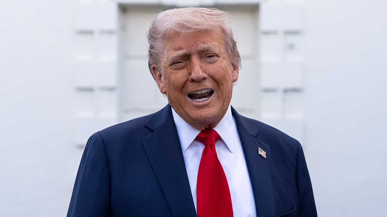 News interview about Trump's explosion of “dishonest” and tariffs