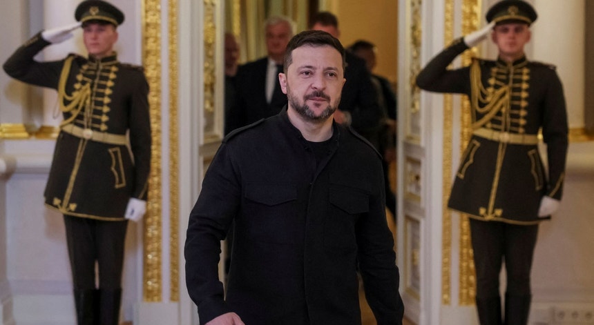 Trump força Zelensky a aceitar a proposta de Putin de ter um diálogo em Türkiye