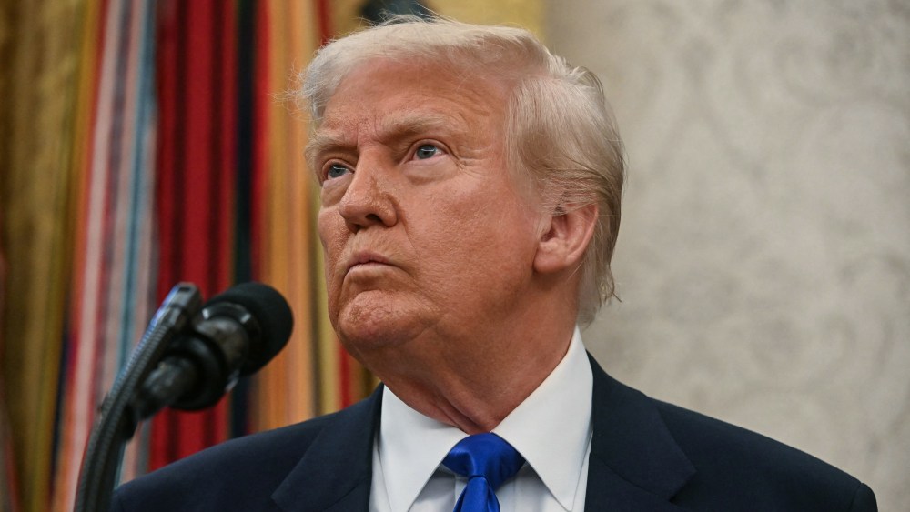 Trump plans to meet with the U.S. film industry to discuss tariffs