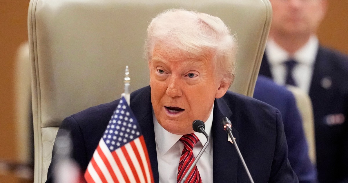 Trump returns to Washington through investment agreement, but no major peace deal