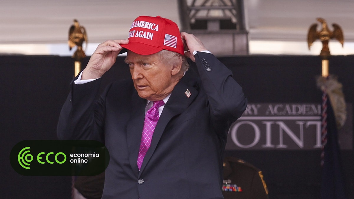 UE “lamenta profundamente” as tarifas de Trump no aço