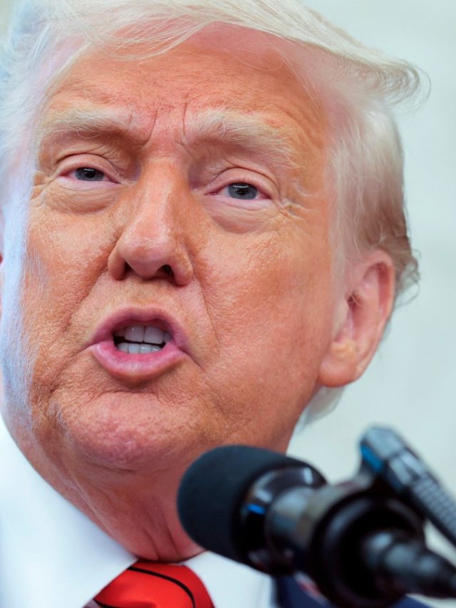 Trump suggests Supreme Court to “illegal” block his deportation