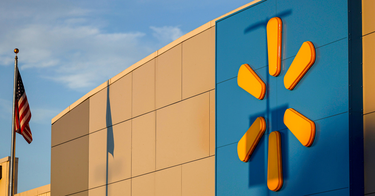 Trump tells Walmart to “eat tariffs” to raise prices after retailers warn