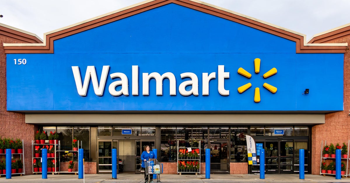 Trump warns Walmart not to raise prices, telling companies to “eat tariffs”