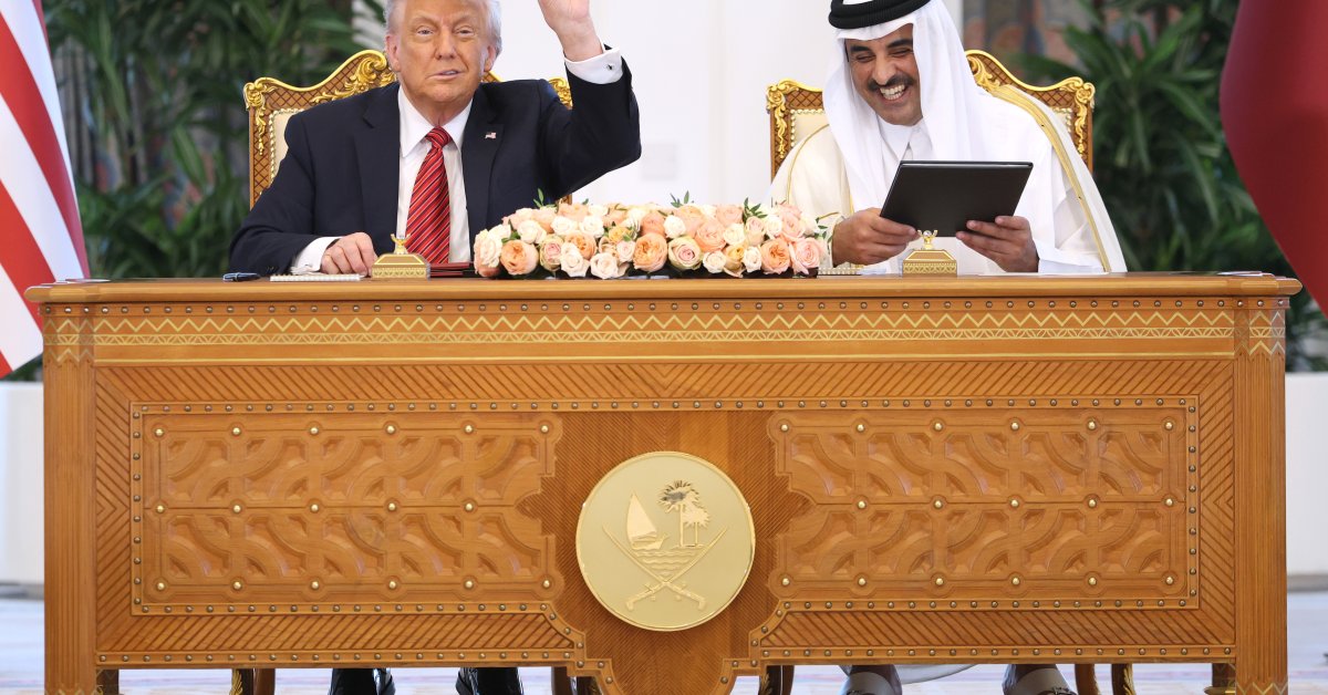 Trump's $200B Qatar Jet Trading Signal Diplomacy Team