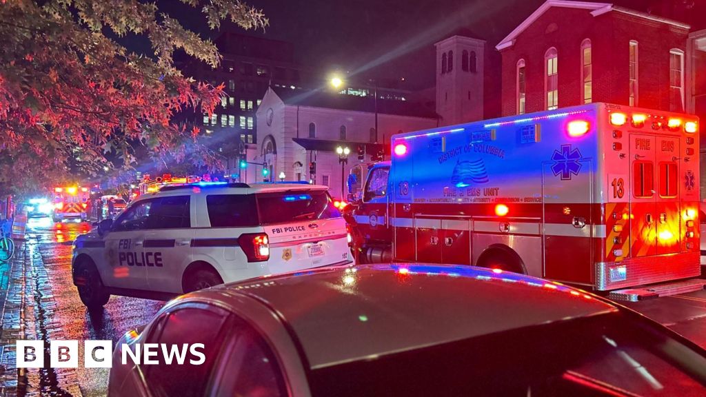 Two Israeli embassy employees shot dead at Jewish Museum in Washington, D.C.