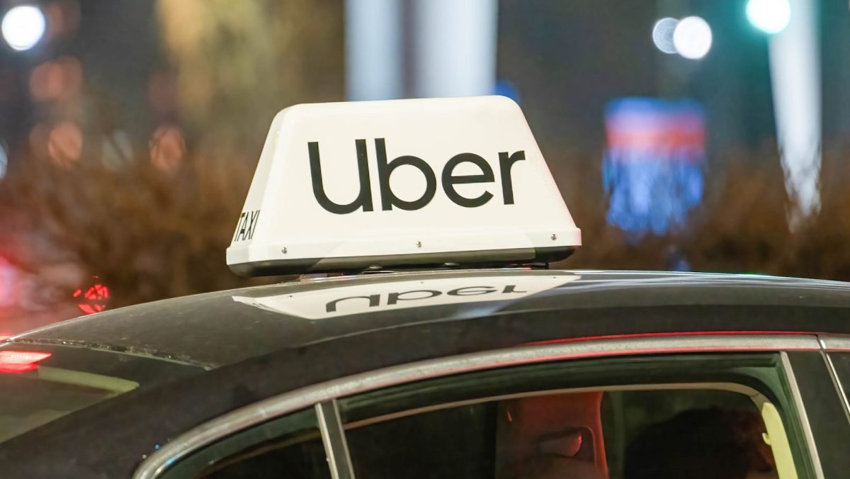 Uber introduces fixed road shuttles in major U.S. cities designed for commuters
