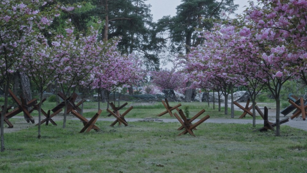 Ukrainian filmmakers rebuild attractions after the war