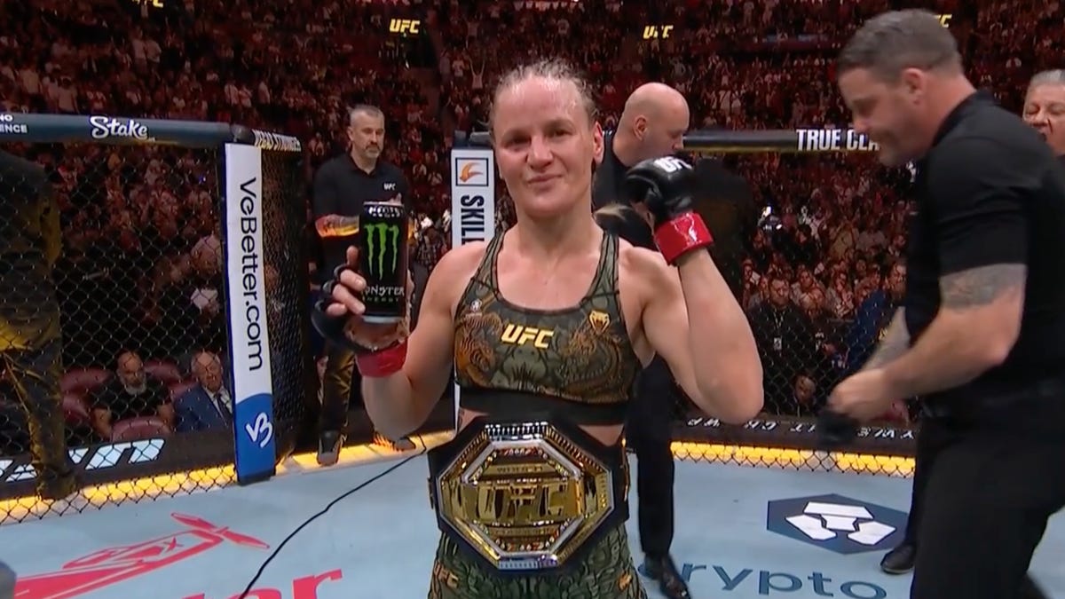 Valentina Shevchenko retains Manon Fiorot