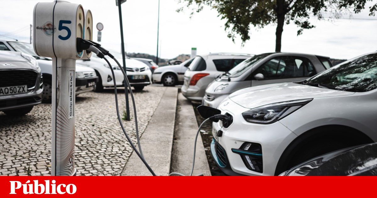 Veículos elétricos e híbridos já representam quase 7% do tráfego em estradas nacionais | Automóvel