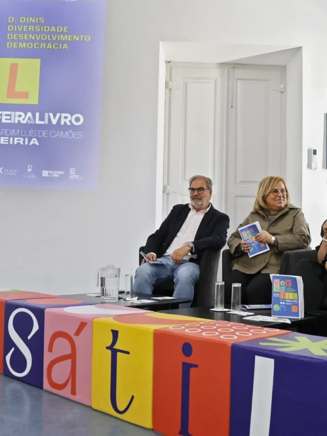 Versátil dedica por semana à democracia e D. dinis