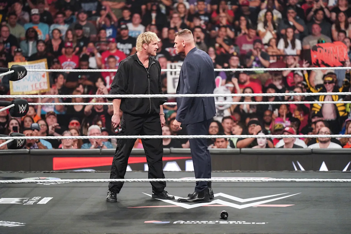 WWE RAW Results, Highlights (May 19): Seth Rollins