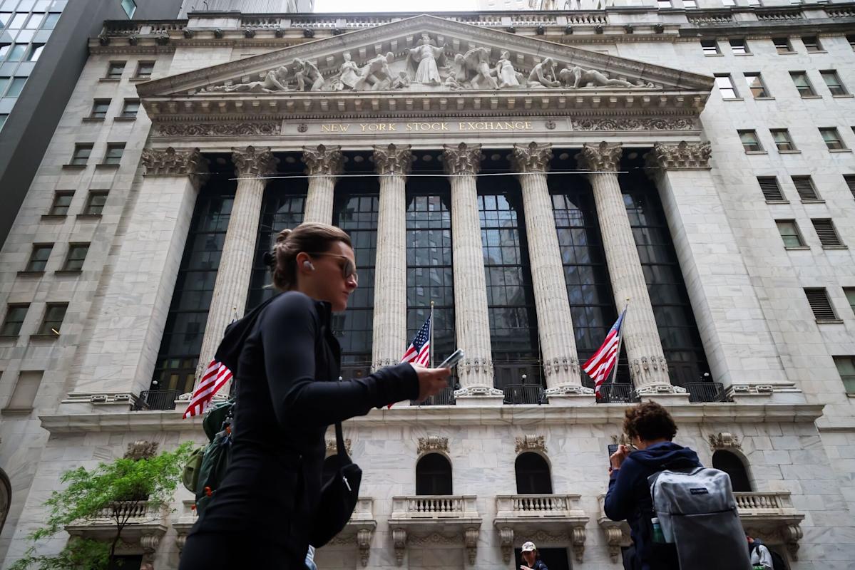 Wall Street strategists react to Moody's U.S. credit rating cuts