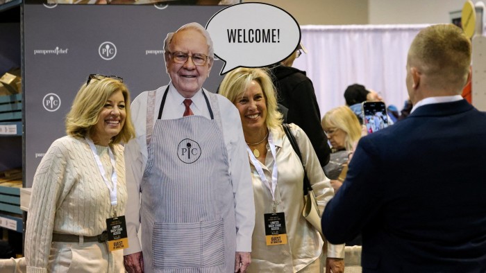 Warren Buffett sells stocks for the 10th consecutive quarter