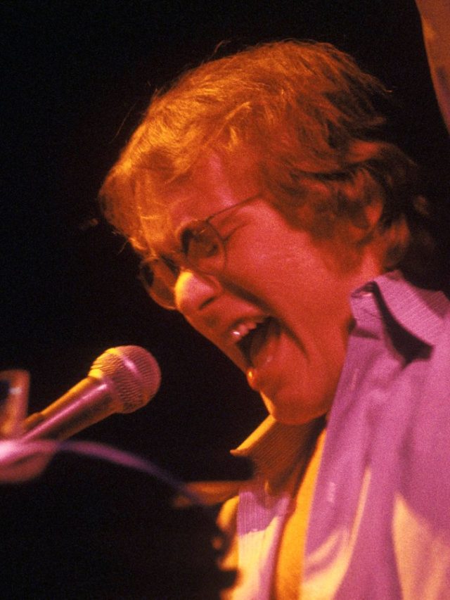 Warren Zevon's son enters the rock hall on his father