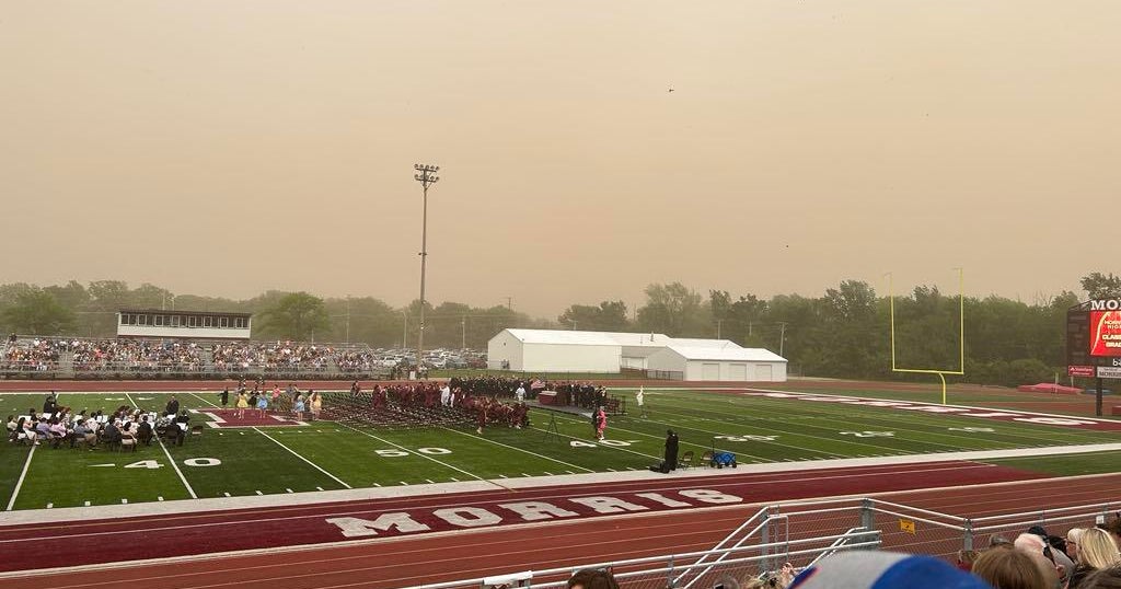 When storm gusts approach the Chicago area, dust storm warnings were issued