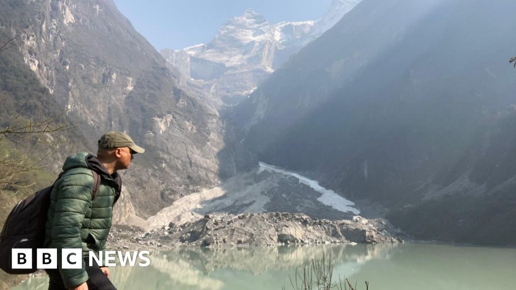 Why is the powerful Himalayas becoming increasingly difficult to see