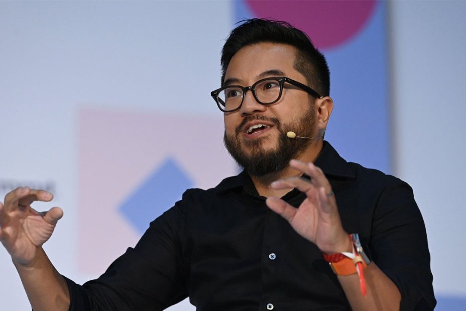 Y Combinator says Google is a "monopoly" that it "stundeveloped" the startup ecosystem