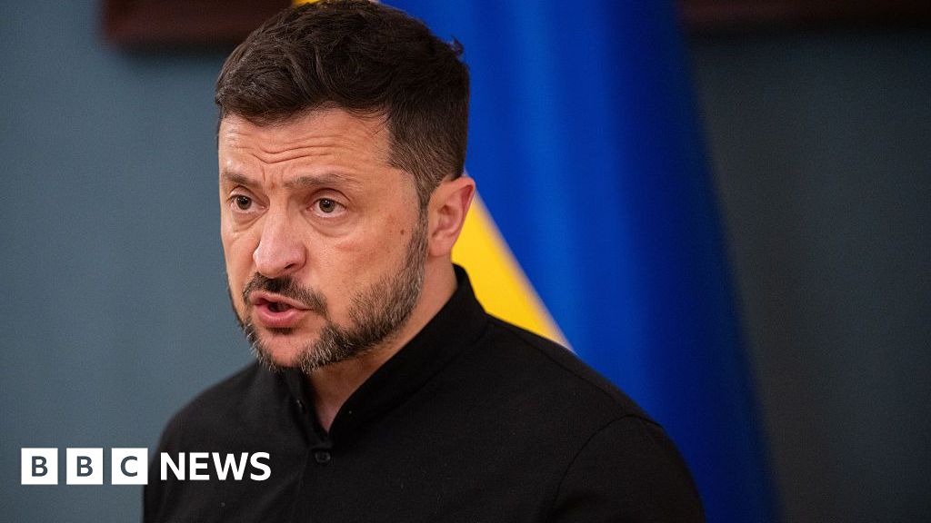 Zelensky accuses Russia of “buying time” to stop truce negotiations