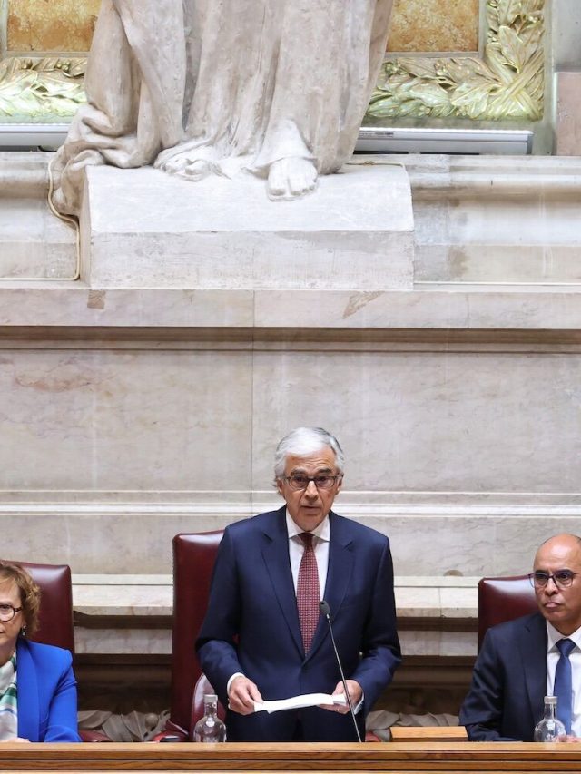 Aguiar-Branco é eleito presidente da AR (segunda maior votação de todos os tempos)