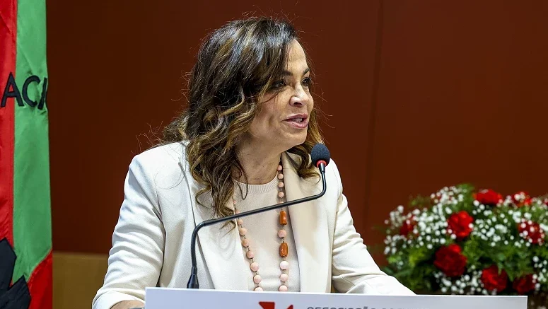 As autoridades municipais criticam a fronteira entre coesão territorial e economia