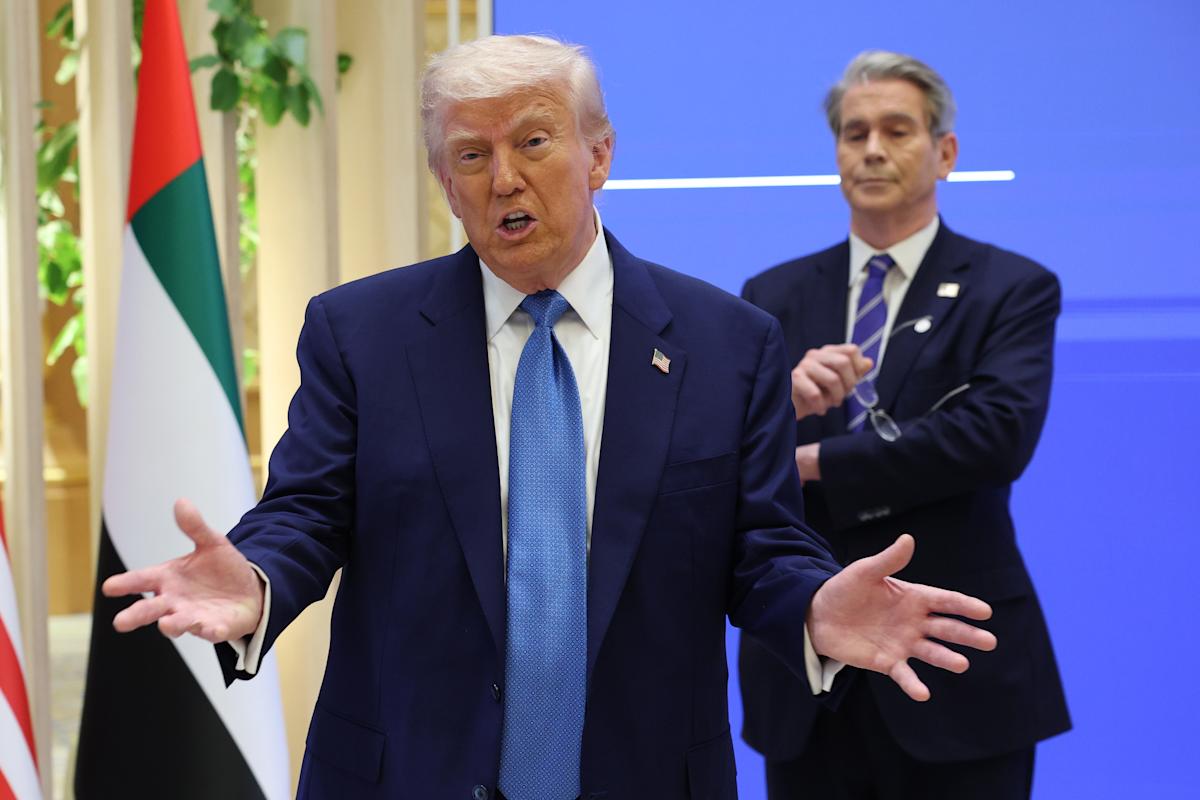 Bond market “falls into the middle” in Trump's tax bill, tariff risk