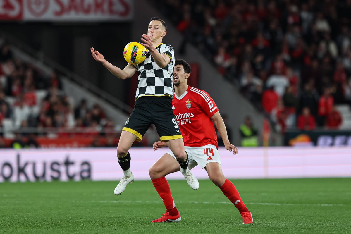 Bozenik confirma a despedida de Boavista: «Quando água quente, luz, salário, fim, este capítulo não possui»