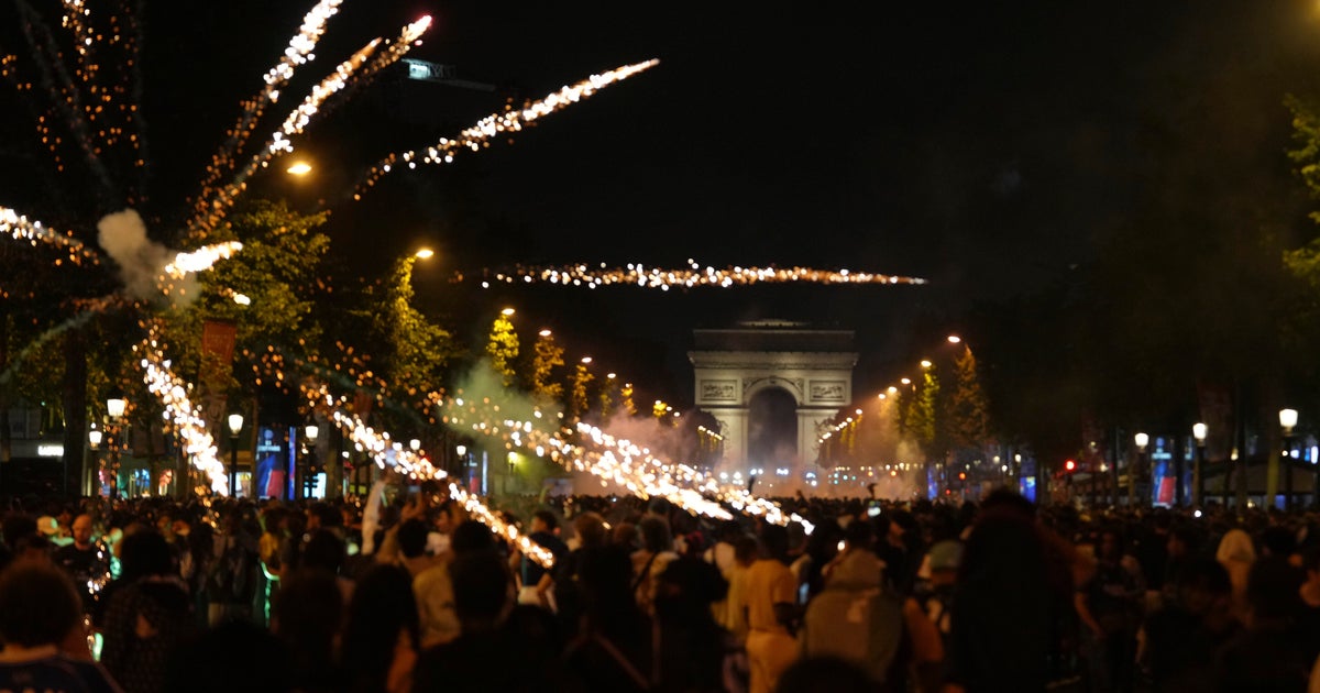 Celebration after PSG's Champions League Championship becomes deadly, two fans are killed, coma police officer