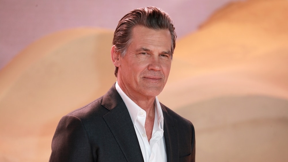Hollywood star Josh Brolin says he earns more currency stocks due to discipline and 1 stock