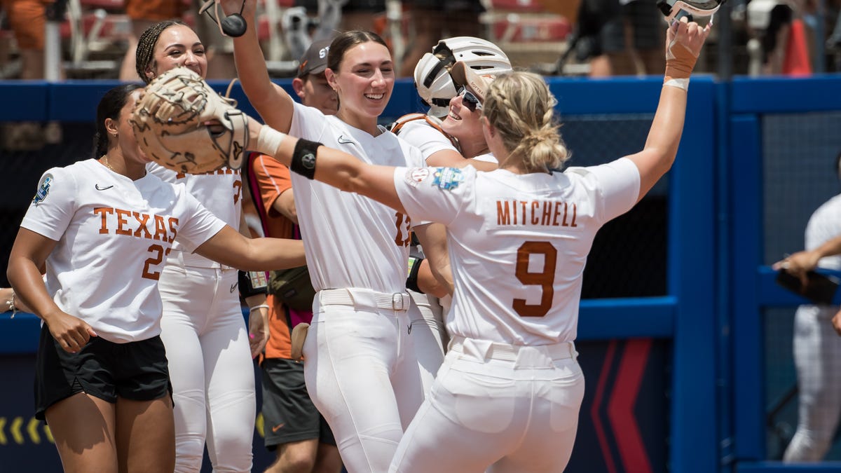 How Texas Texas Tech Softball does a great job in regular season games