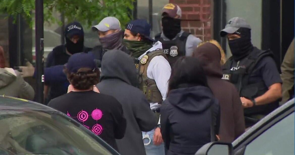 ICE agents detain several people on site at Chicago Immigration Supervision Program