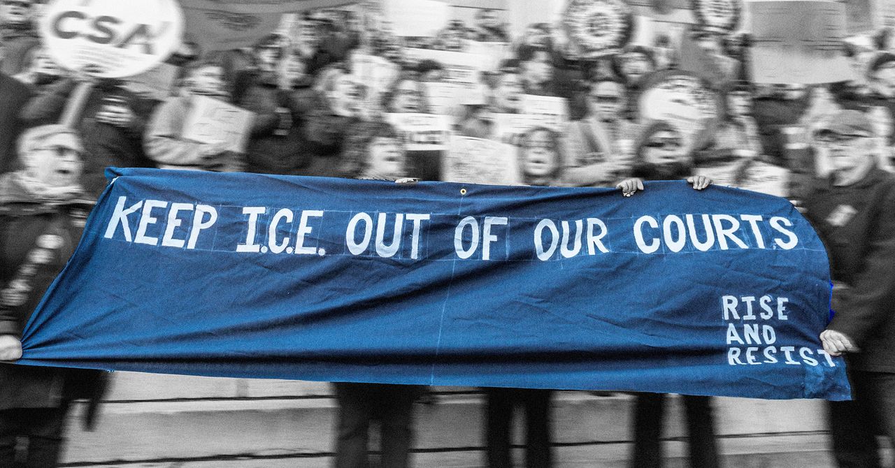 Ice quietly reduces court raid rules