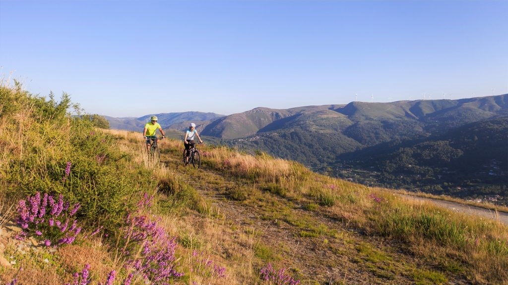 Magic Mountain hospeda o primeiro evento exclusivo em e-bikes | Percorrer