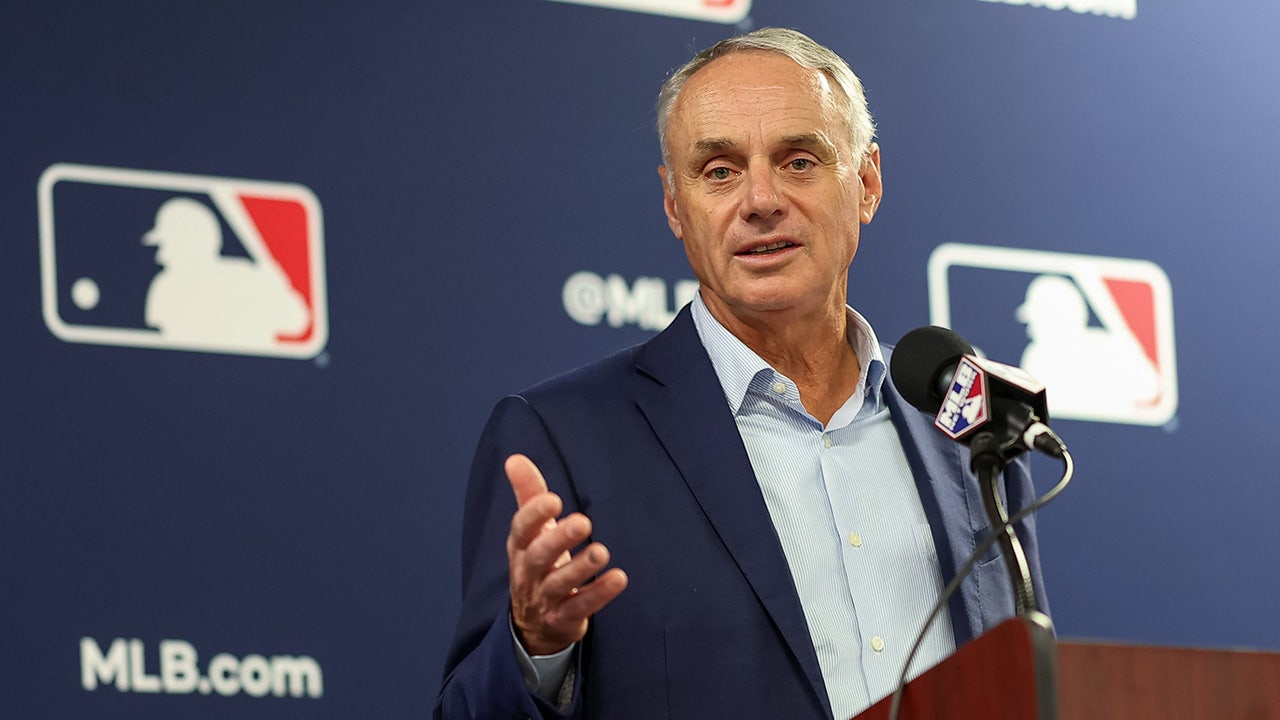 Manfred proposes MLB's automatic ball and strike system in 2026