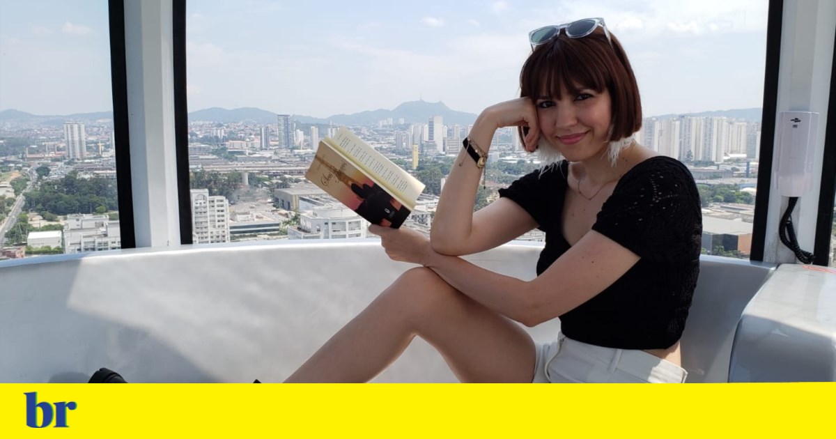 “Meus livros atravessam o oceano diante de mim”, disse a escritora Amanda Lopes.