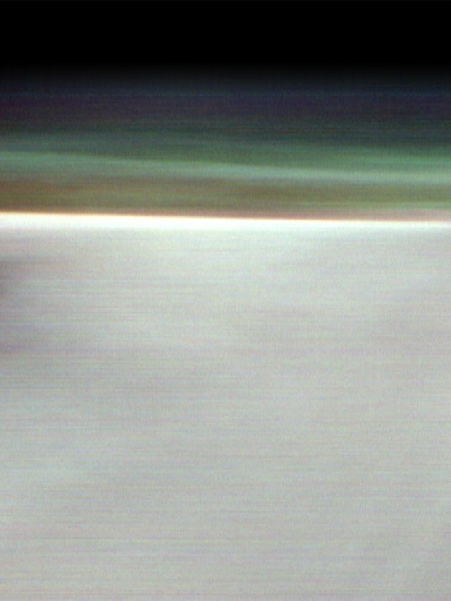 NASA Mars Orbit Captures Volcano Peeps at Morning Globes
