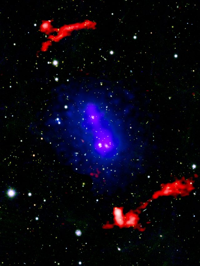 NASA's Chandra discovers Galaxy cluster crashing again in crash
