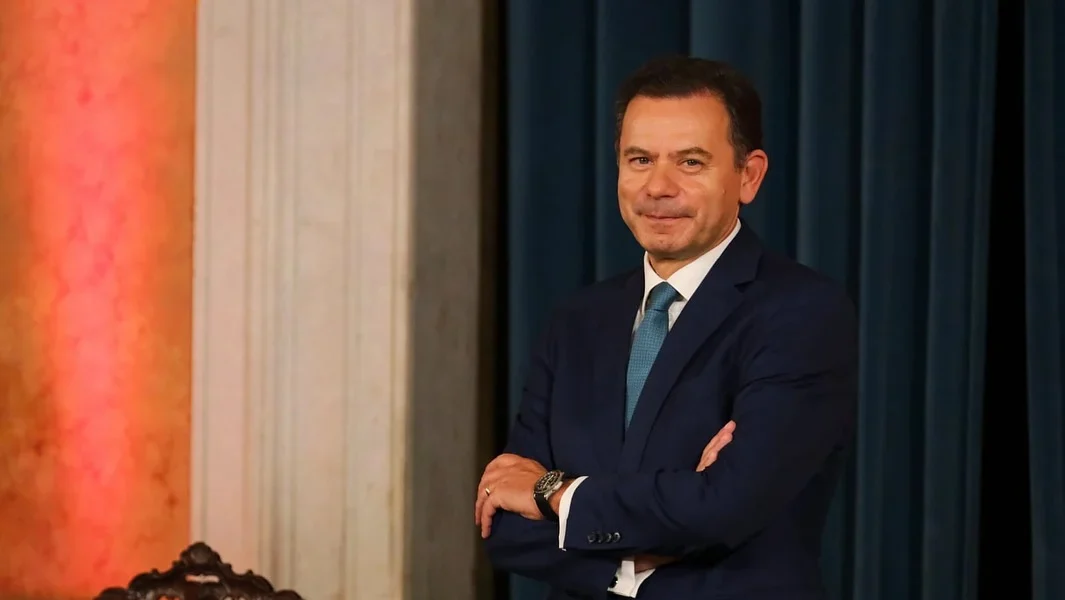 Nomeação pública como 43 secretários do XXV Constitucional Governo