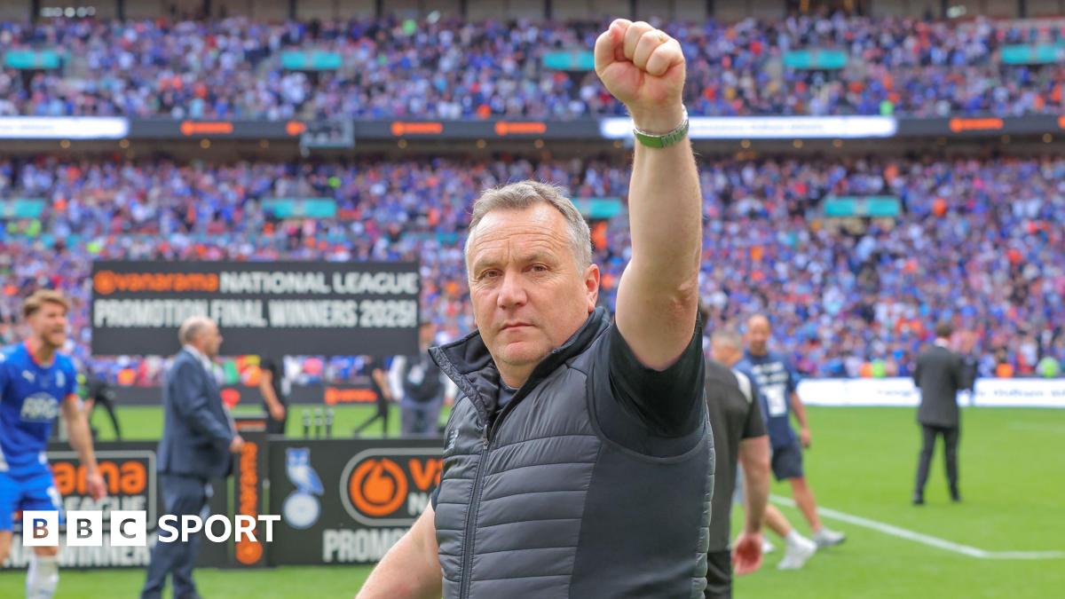 Oldham Sports: Micky Mellon promotes the promotion of “Monster” Lolita
